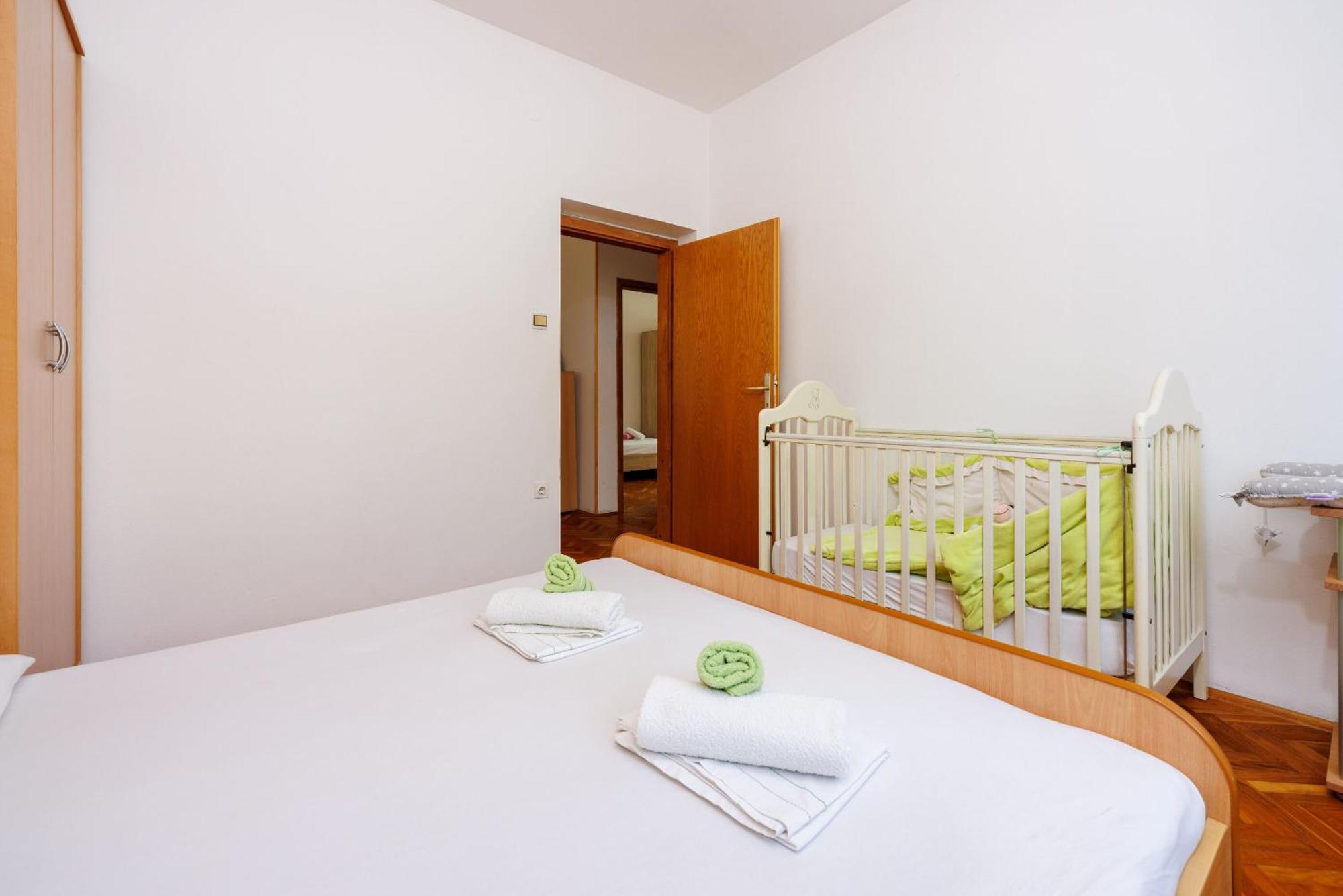 Apartment Darija Crikvenica Buitenkant foto